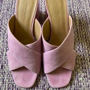 Banana Republic Chunky Pink Suede Heels